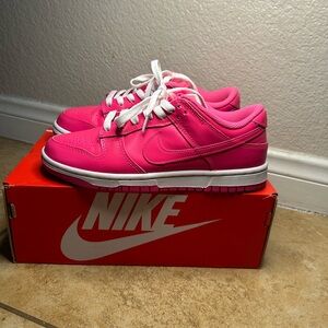 Nike Dunk Low
Hyper Pink (Women's)